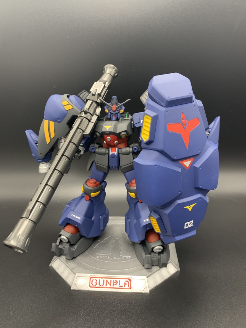 HGのGP02サイサリスをティターンズカラーに塗装。 ガンダムの中